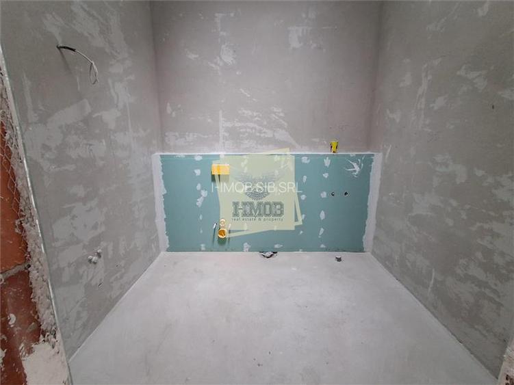 Casa rezidentiala generoasa cu 5 camere 3 bai  dressing  parcare - 15