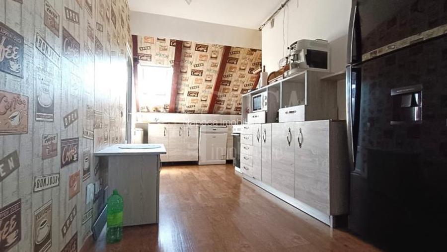Apartament 4 camere de vanzare in Floresti - 5