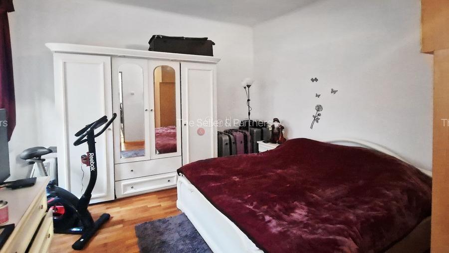 Zona Centrala In Imediata Apropiere a Strazii Michael Weiss - 9