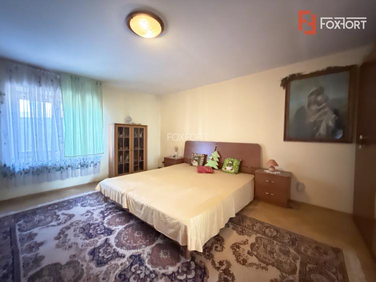 Casa individuala cu 6 camere de vanzare in localitatea Sacalaz, zona Centrala - 11