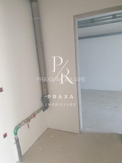 Casa tip duplex semifinisata, garaj, complex  privat, zona strazii Stadionului - 9