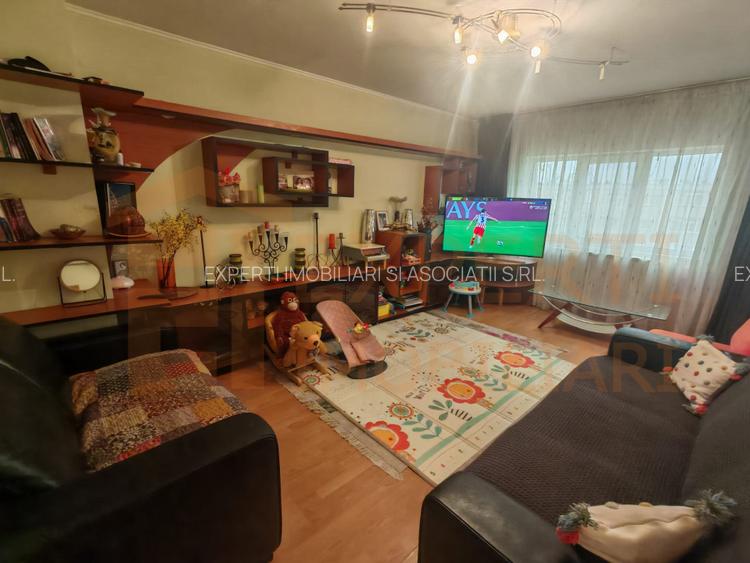 Apartament 3 camere de vanzare, situat in zona Far - 9