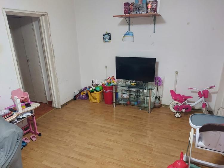 3 camere- semidecomandat, Str Ioan Berindei nr.3, Teiul Doamnei Sector 2 - 5