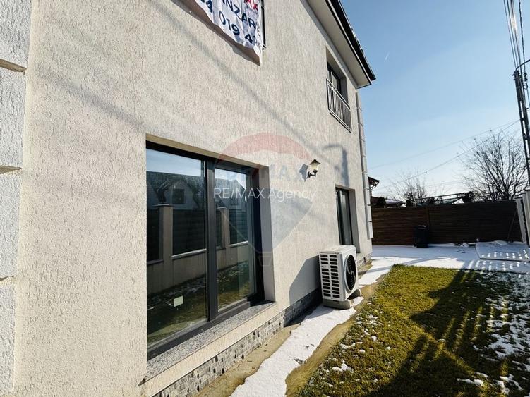 Vilă cu 4 camere de vânzare - 26