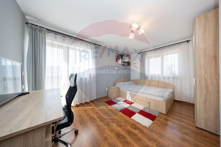 Casă de vânzare P+M - 20