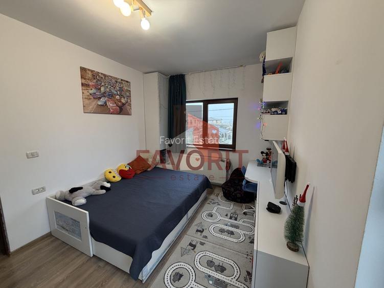 Comision 0%. Etaj 1. Zona linistita la 2 pasi de magazin - 10