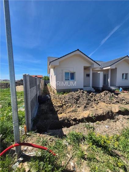 DUPLEX LA ASFALT SI TOATE UTILITATILE LA PRET DE APARTAMENT  POSIBILITATE MANSAR - 2