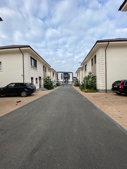 Otopeni, Mcdonalds, vanzare vile unifamiliale, P+1+M, 260 mp utili, - 2