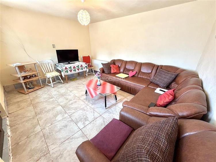 CASA DE VANZRE | 4 CAMERE | 978 MP TEREN | ROSIA | BIHOR | - 11