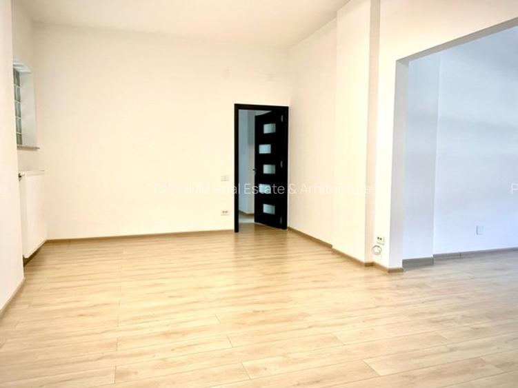 Inchiriere apartament 4 camere Piata Romana - 14