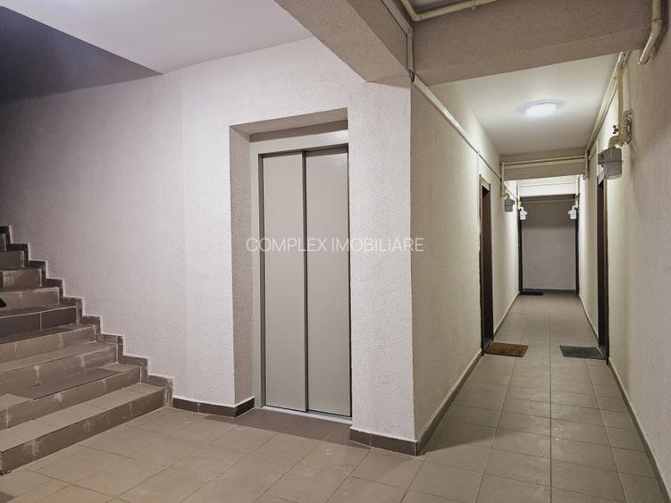 1 Decembrie 1918 | etajul 1 din 3 in bl. boutique | centrala proprie | totul nou - 25