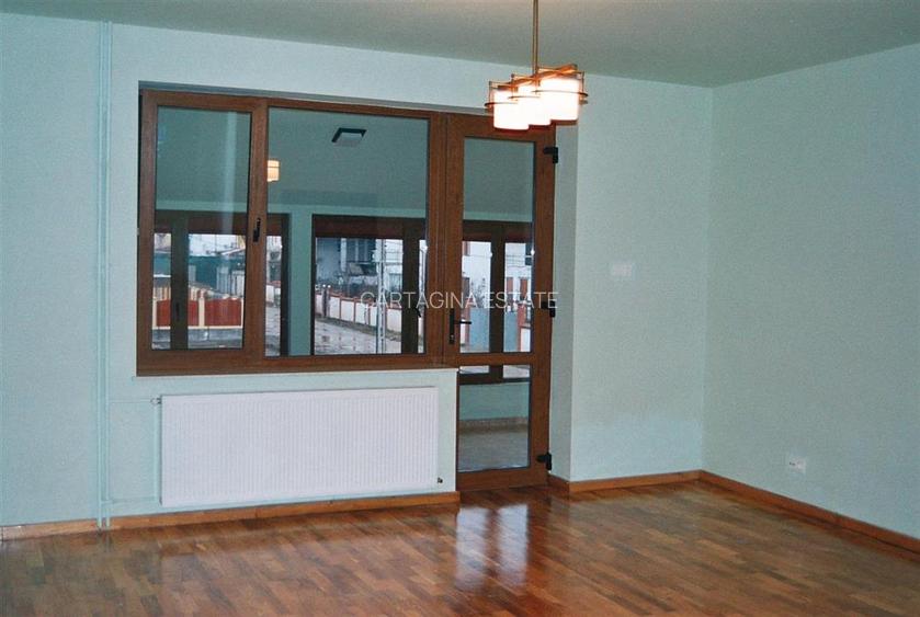 VILA TIP DUPLEX   PROXIMITATE JOLIE VILLE   STRADAL - 13