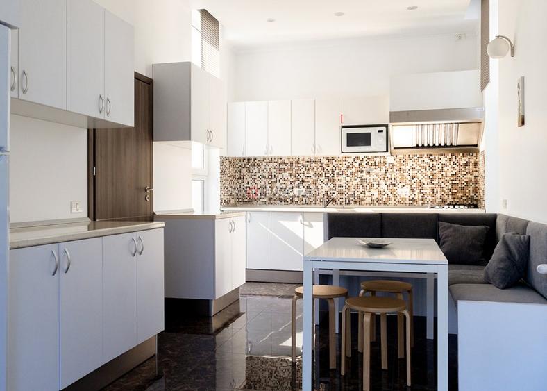 Private Estate langa Bucuresti | Vila, Piscina & Sport Court - 13