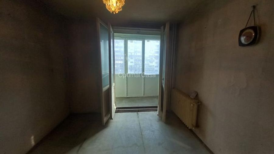 Iuliu Maniu(Lujerului),3 camere,etaj 6/10,liber - 7