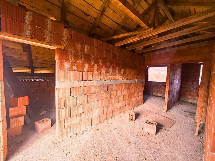 Casă P+M la roșu de vânzare – Tăuții-Măgherăuș - 10