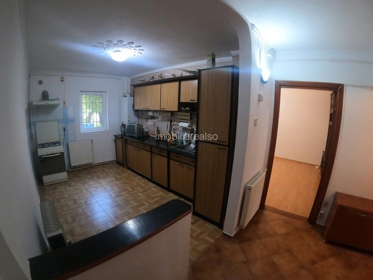Apartament de 3 camere, 73 mp decomandat la parter inalt - 5