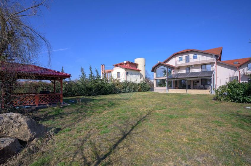 Vila cu design spectaculos, tehnologie smart & lifestyle complet - 53