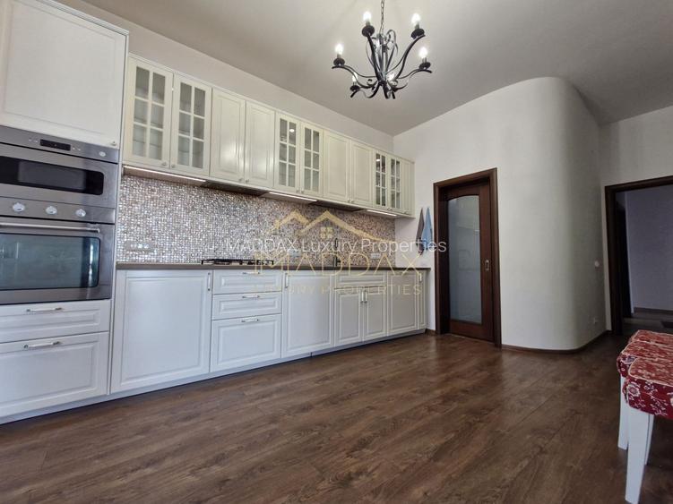 Vilă impresionantă *teren 1000mp // Erou Iancu Nicolae - 27