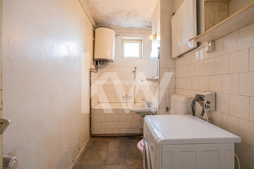 Vânzare apartament cu 4 camere - zona Calea București - 12