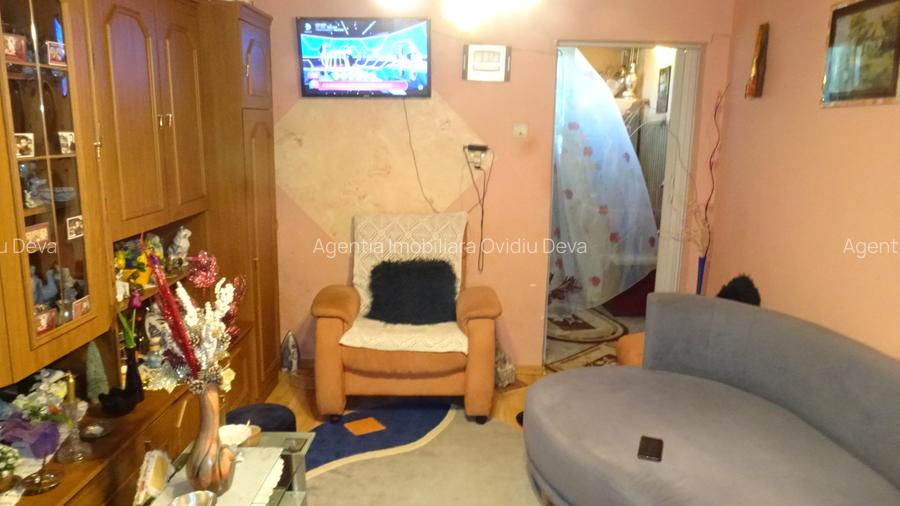 Vand apartament 2 camere decomandat in Deva, zona Micro 15, etaj 6, - 3