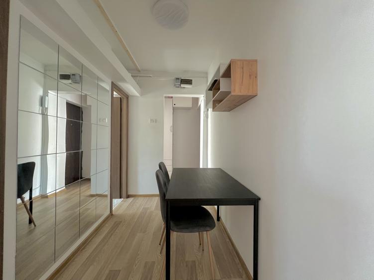 Apartment cu 3 camere, 50 mp utili, etaj 3 - zona Dambovita