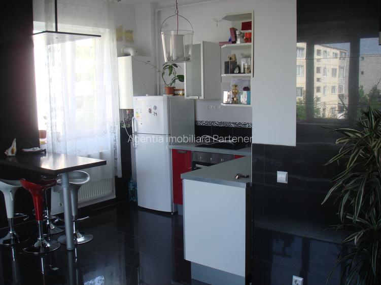 Garsoniera Trivale, bloc nou, mobilata, centrala - 4