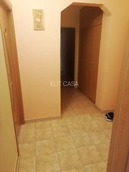 Apartament 3 camere decomandat, zona Nicolina-Lidl, etaj 2/4 - 5