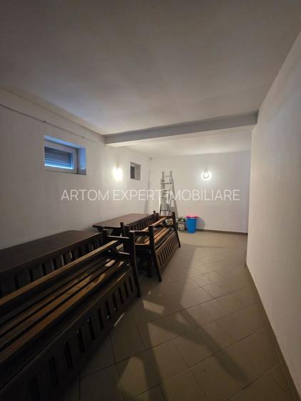 Casa-Vila/chiar lângă pensiunea Amara - 8