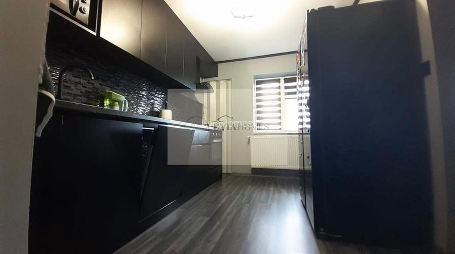 4 camere/ la 3 minute de Iulius Mall/etaj intermediar - 2