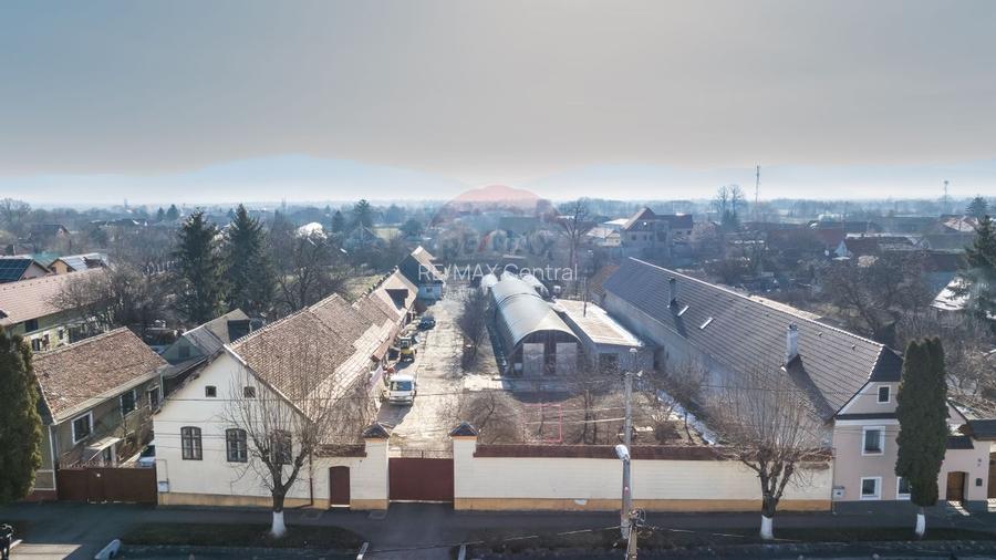 Casă de vânzare în centrul localității Prejmer, teren 5.055 mp! - 4