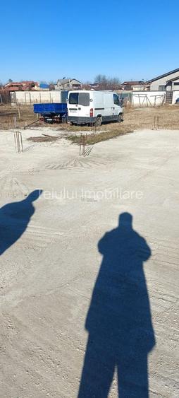 Teren  - fundație și utilități, 1000 mp – 38000 E - 3