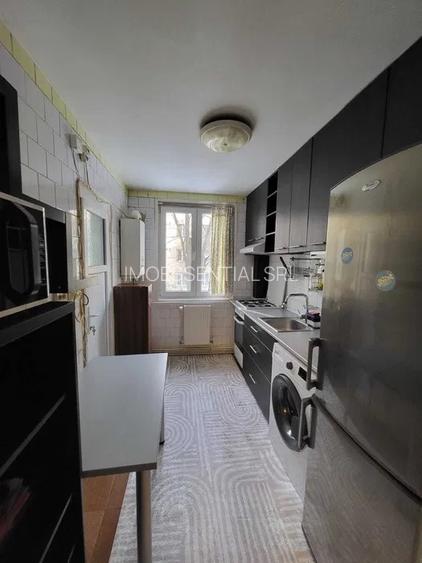 3 camere decomandat Drumul Taberei metrou Râul Doamnei Garaj+boxa - 2