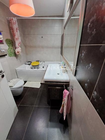 Pipera-Ibiza Sol (scoala Americana), 4 camere de vanzare, p/3 cu gradina, terasa - 19