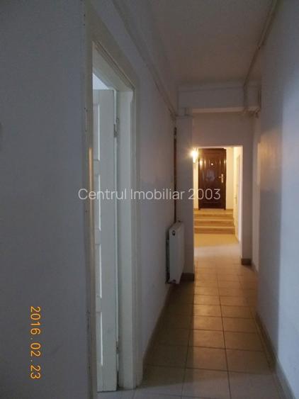 Cotroceni, Eroilor, 4 camere, demisol inalt,  decomandat, imobil mic, birouri - 6