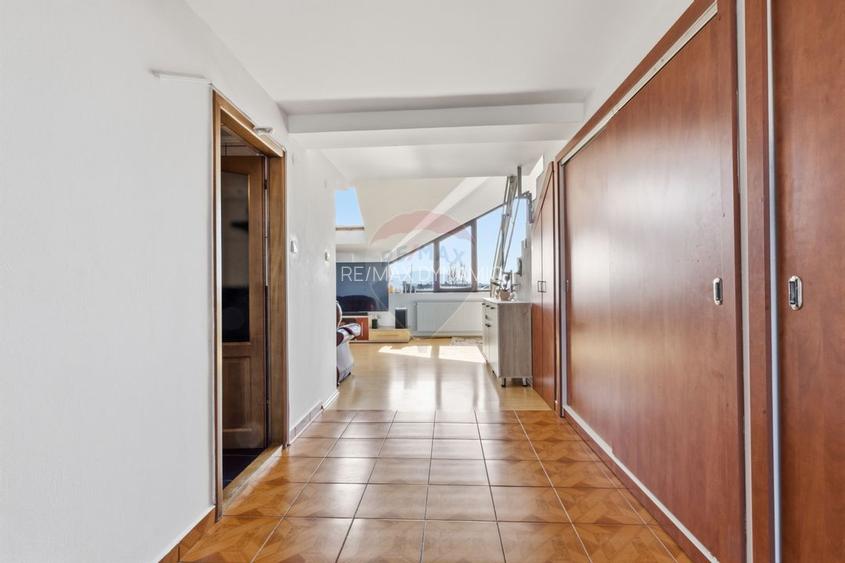 Apartament cu 3 camere pe două niveluri - 10