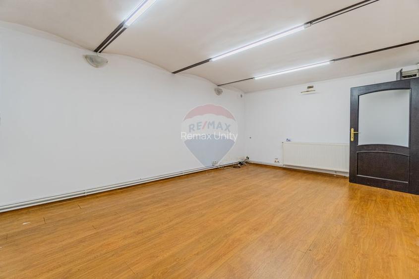 Spațiu de birouri de închiriat – zonă centrală, Str. Castanilor - 24