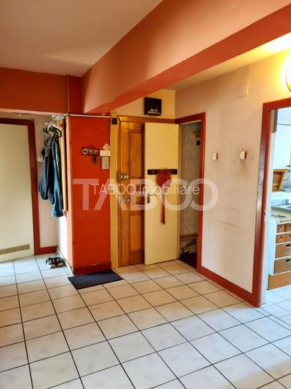 Apartament 4 camere de vanzare decomandat 90mpu zona Central Sibiu - 12