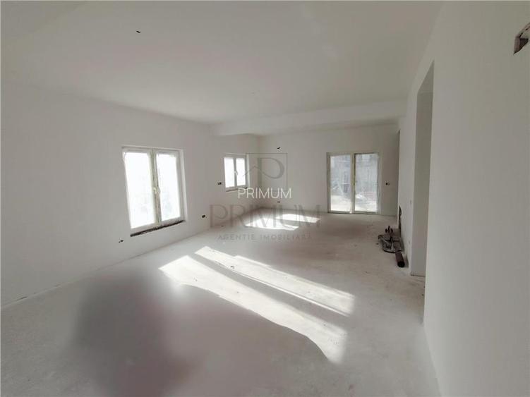 Duplex superb- proiect deosebit - terasa incalzita - toate utilitatle -3 bai - 4