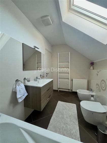 Casa cu 4 camere si garaj - 5