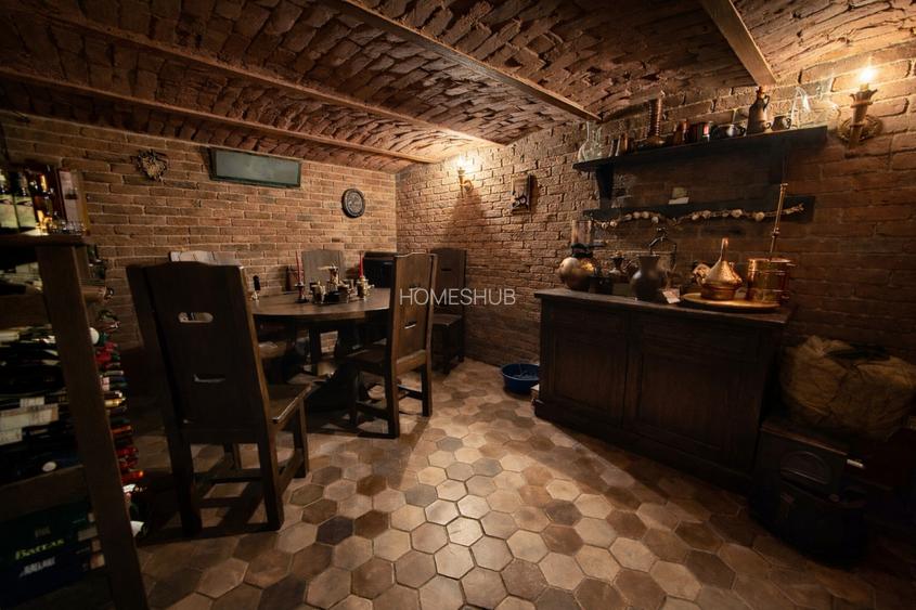 Vila ultracentrala cu piscina interioara, sauna si crama | Unirii - 40