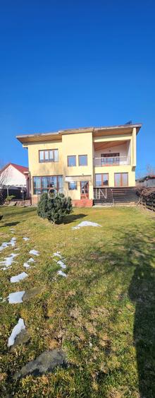 Casa in Ghimbav pe S+P+M, 6 camere, SU 300 mp, teren 736 mp, libera!