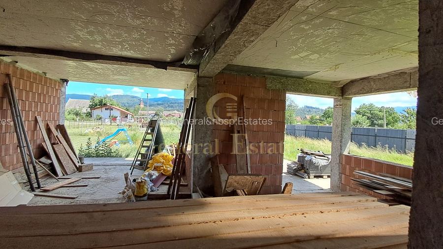 Casa moderna la rosu in Cristian - 12