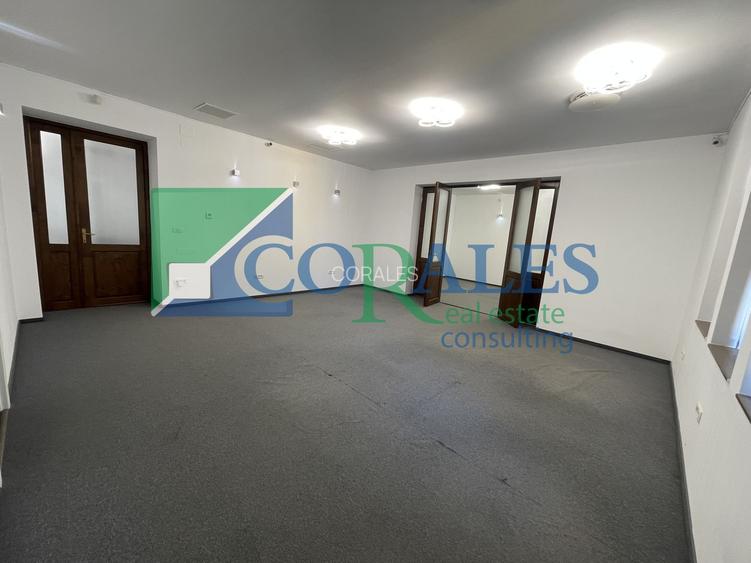 Etaj 1, 5 camere, 200 mp utili, 3 Ap. in cladire, 3 locuri parcare - 3