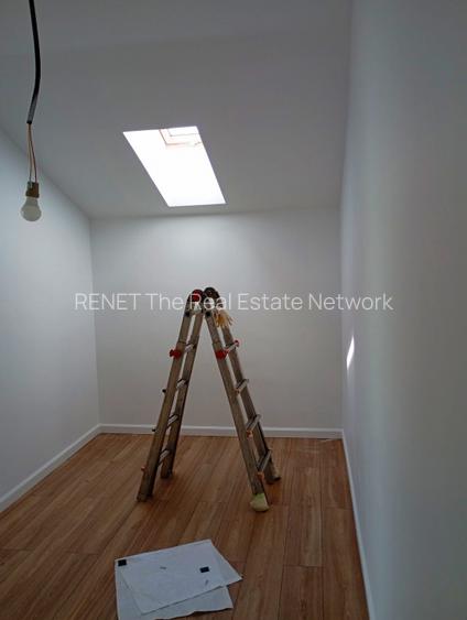 Vila Tunari str. Paris, 5 camere, curte 300  mp, 400 mp construiti - 7