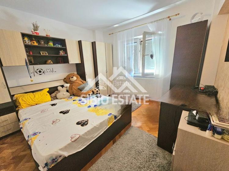 Apartament 3 camere In Sibiu, strada Siretului - 5