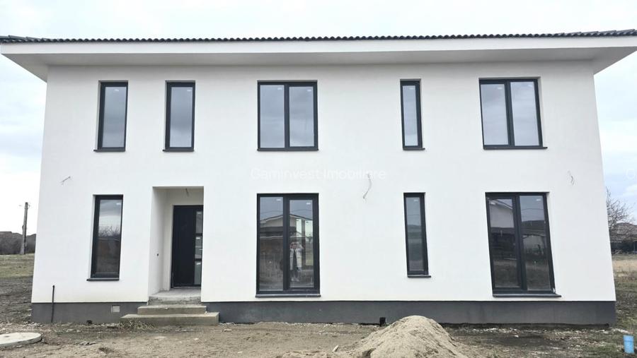 Imobil cu destinatie multipla - comercial si de locuit in Santandrei, Bihor - 6