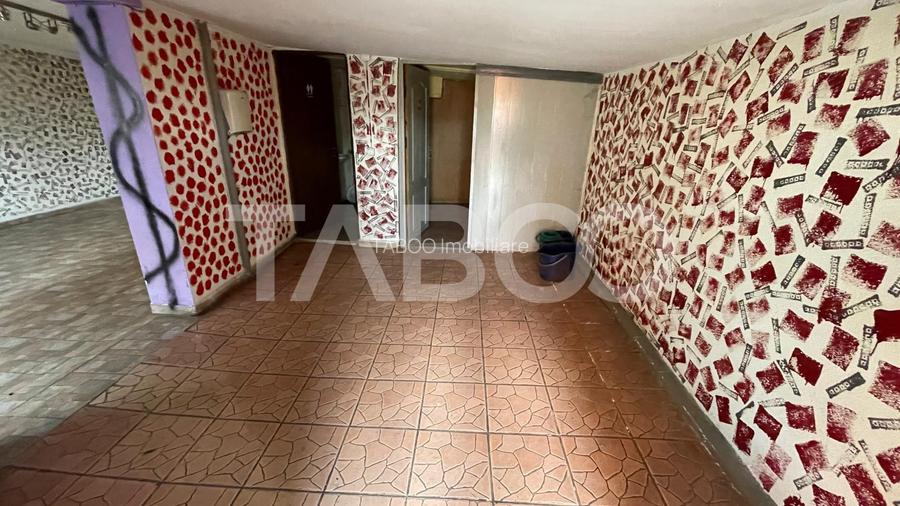 Spatiu comercial 65 mp + curte 50 m zona Milea alimentatie publica - 2