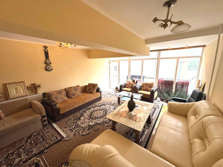 Vanzare triplex cu garaj si curte Zamca Suceava - 240mp- Oferta rara! - 3