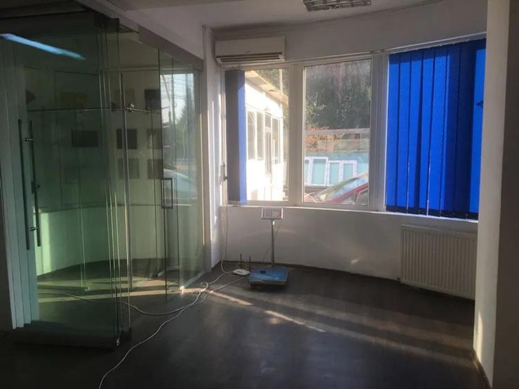 Spațiu comercial 388 mp P+1+M + anexă | Parcare | DN4 | Popești-Leordeni