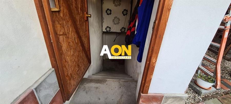 Casa de vanzare 5 camere 320 mp teren Centru zona Prefecturii